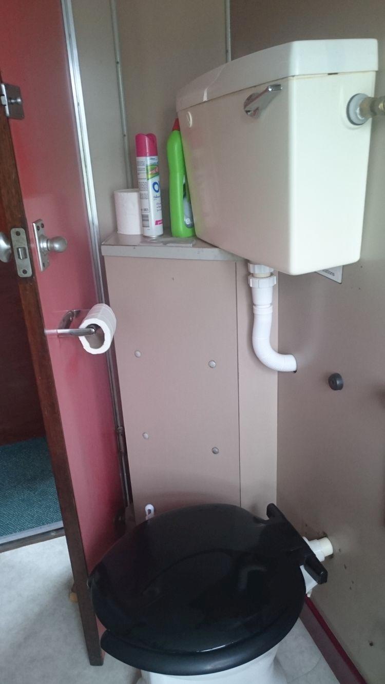 The toilet squeezed into the carriage at Rogart