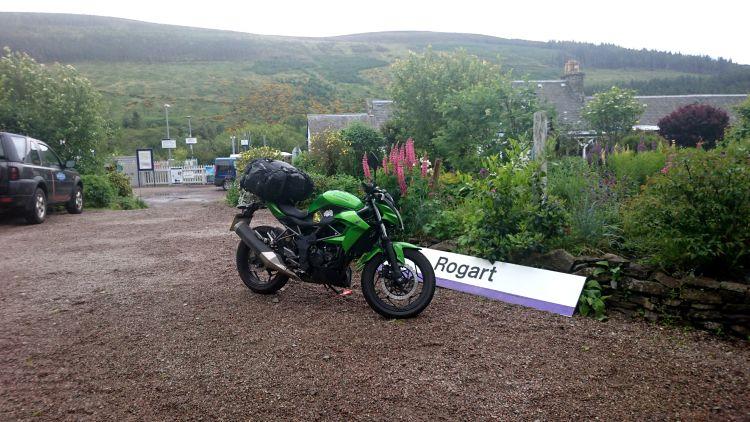 Sharon's Kawasaki at Sleeperzz with the station and the hills behind
