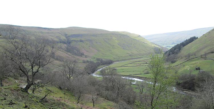 Swaledale vaally in North Yorkshire, lush green rolling hills and valleys stretching out for miles
