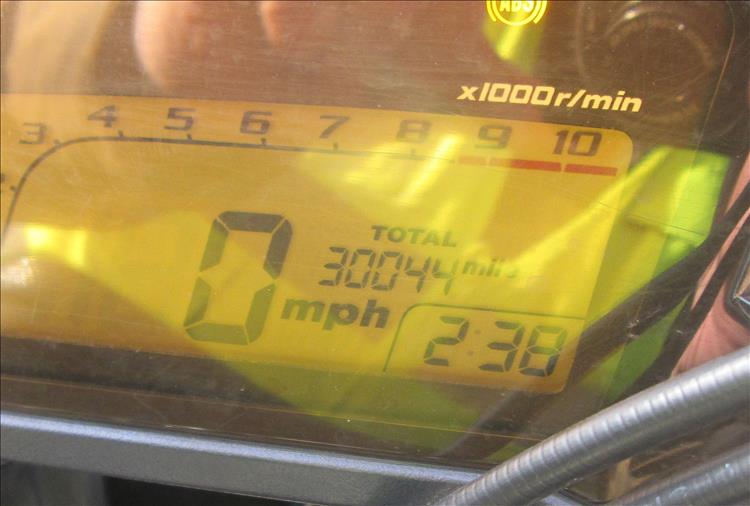 The odometer reads 30044 miles on Ren's CB500X