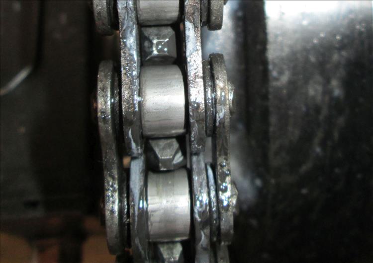 The o-ring chain close up as fitted to a Kawasaki Z250SL