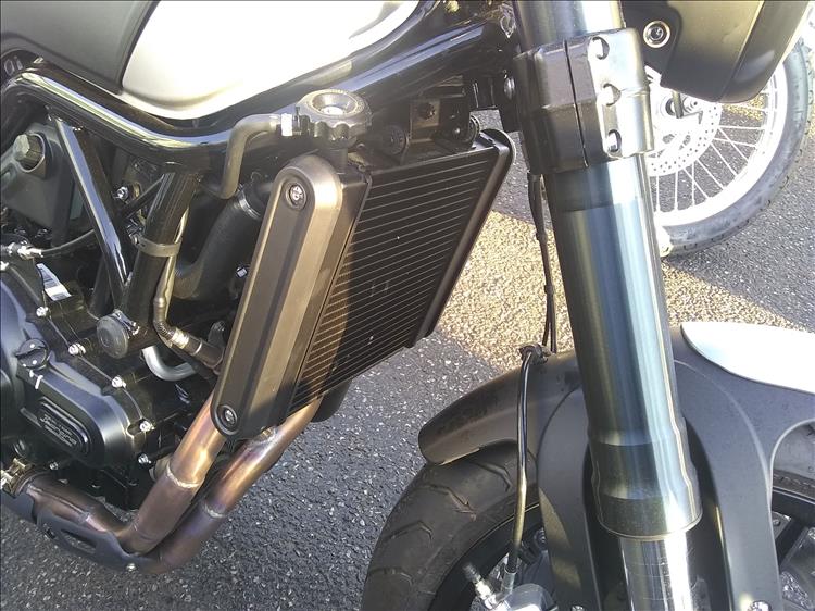The radiator on the Benelli is simple and accessible