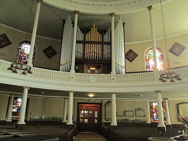 inside st chads church, a big organ in the tiers and all in the round