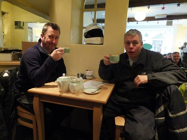 tmq and sl drinking tea at the cafe in grassington. sl is open mouthed in shock