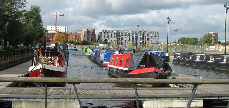 Several canal boats along a spur of canal in Mancherster