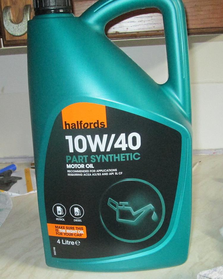 A 4l tub of halfords part or semi synthetic oil