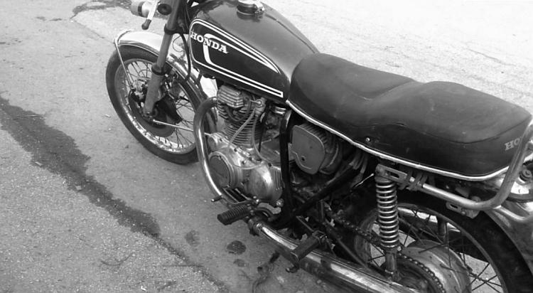 A black and white image of Tom's CB250 G5