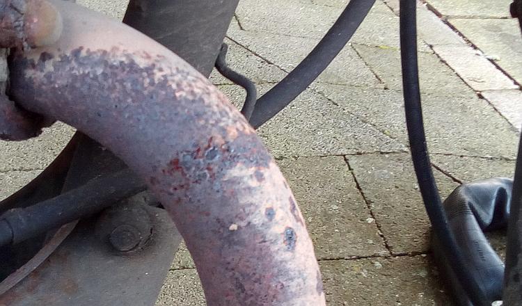 The exhaust on the CBF is starting to rust deeply rather than just light surface rust