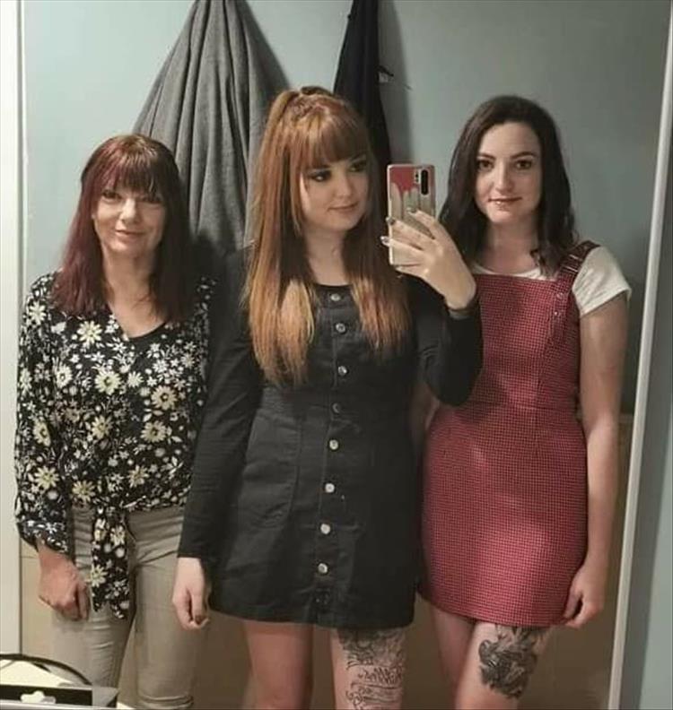 Sharon with her 2 daughters