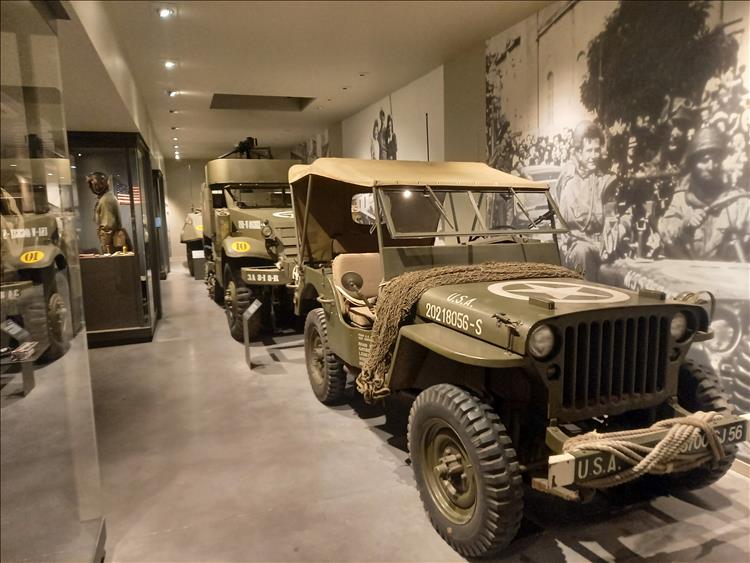 A jeeps and other WW2 trucks in excellent condition at the museum