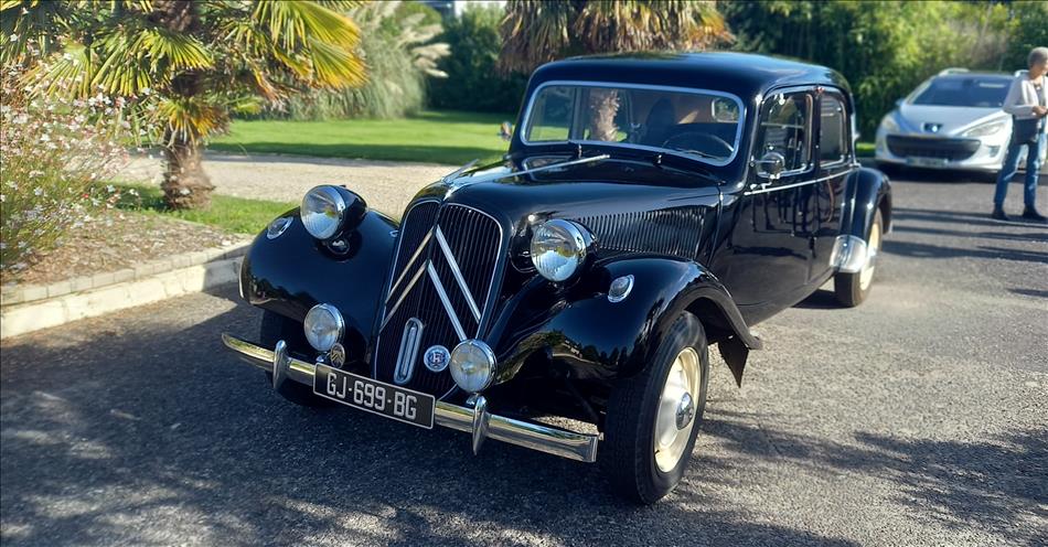 A very stylish and looking brand new - a classic Citroen avant