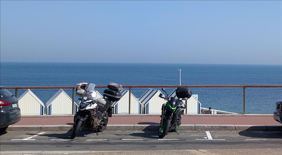 Z500 and CB500X at Yport on the Alabaster coast